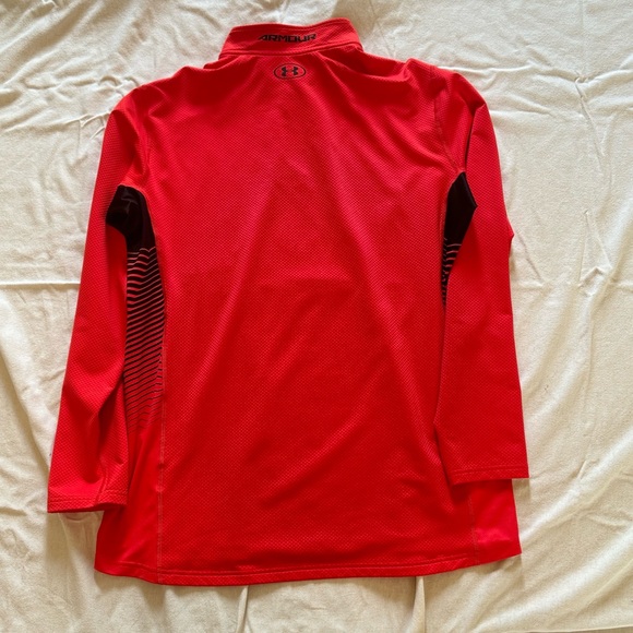 Men’s Under Armour long sleeve shirt - (Used) - Picture 4 of 5